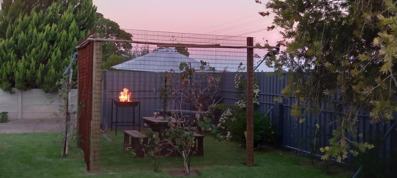 Mitat Guesthouse Beaufort West Bagian luar foto