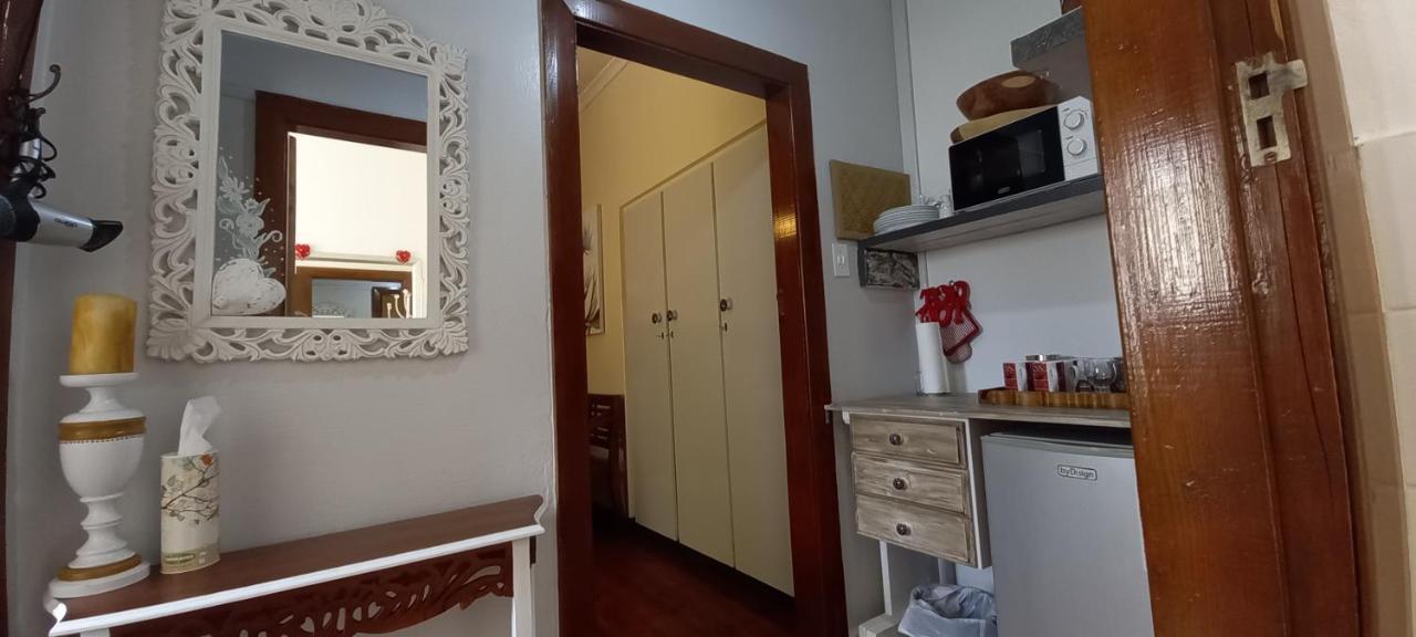 Mitat Guesthouse Beaufort West Bagian luar foto