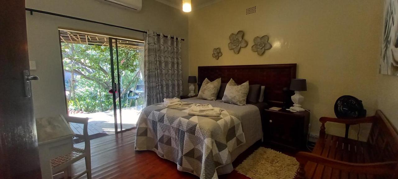 Mitat Guesthouse Beaufort West Bagian luar foto