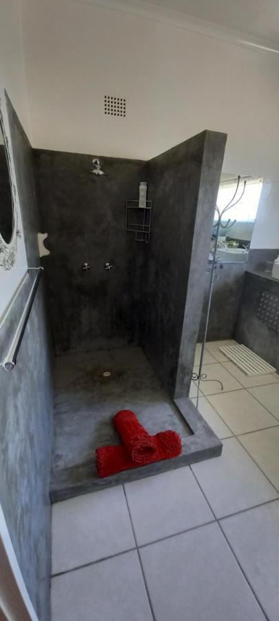 Mitat Guesthouse Beaufort West Bagian luar foto