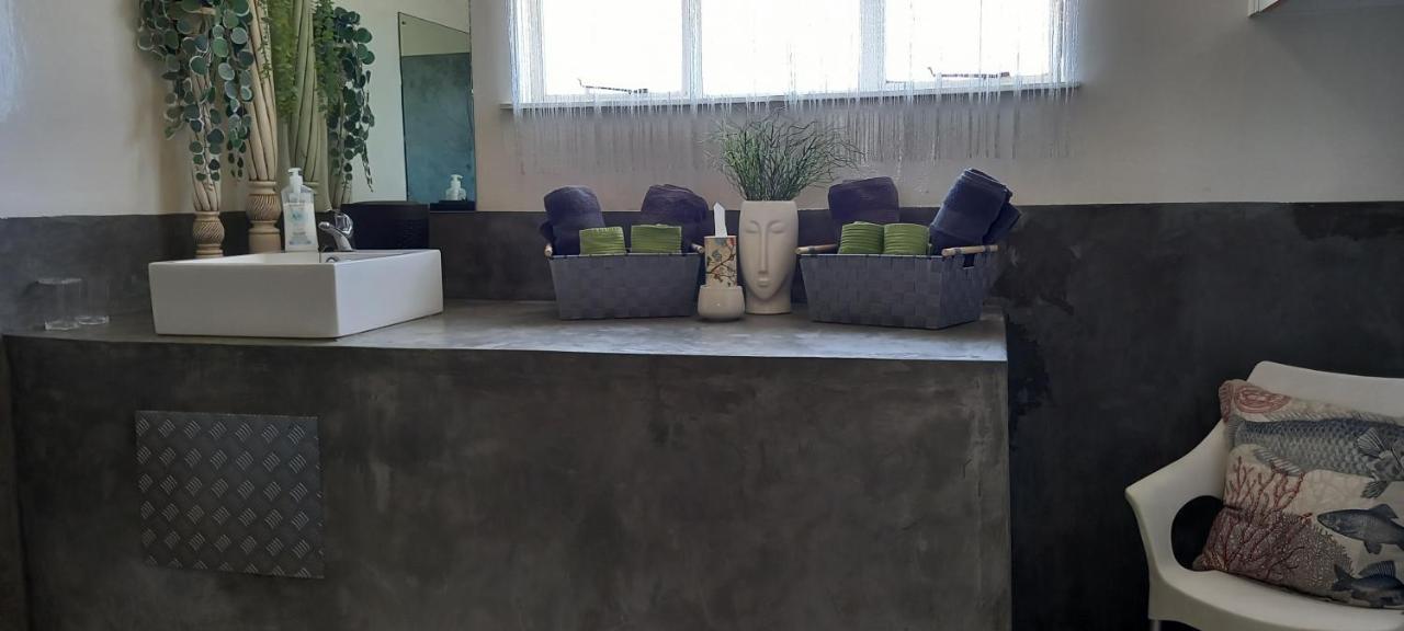 Mitat Guesthouse Beaufort West Bagian luar foto