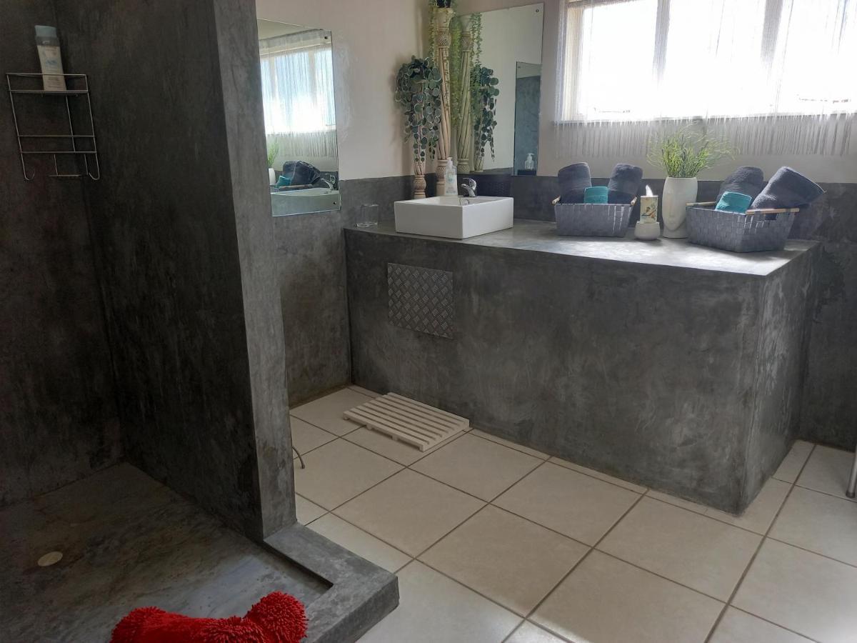Mitat Guesthouse Beaufort West Bagian luar foto