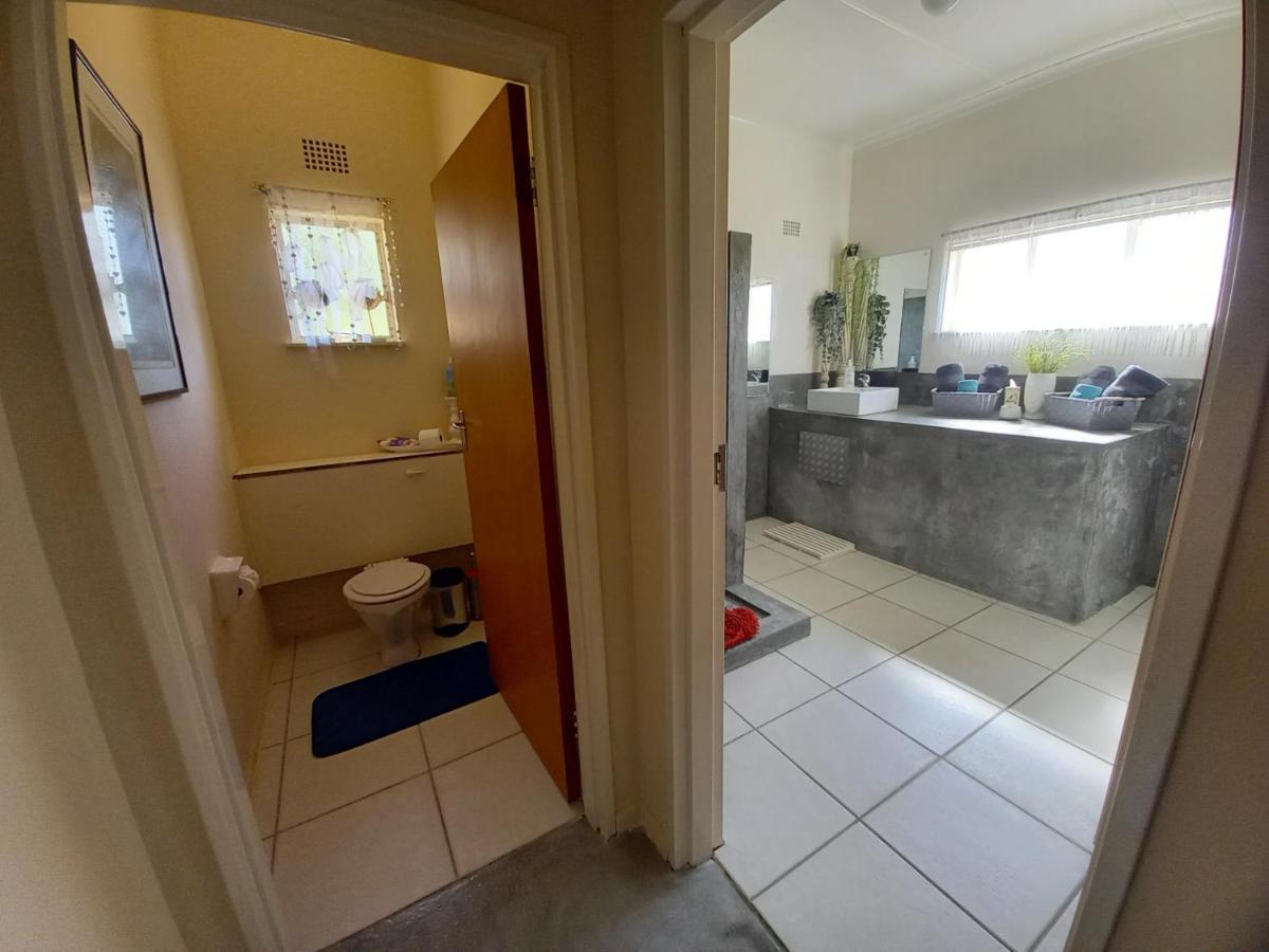 Mitat Guesthouse Beaufort West Bagian luar foto